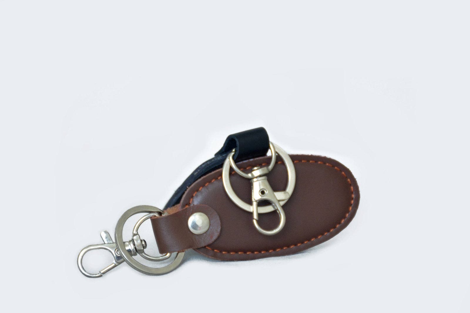 Dual-Tone Leather Keychain Set – Premium Black & Brown - Image 4