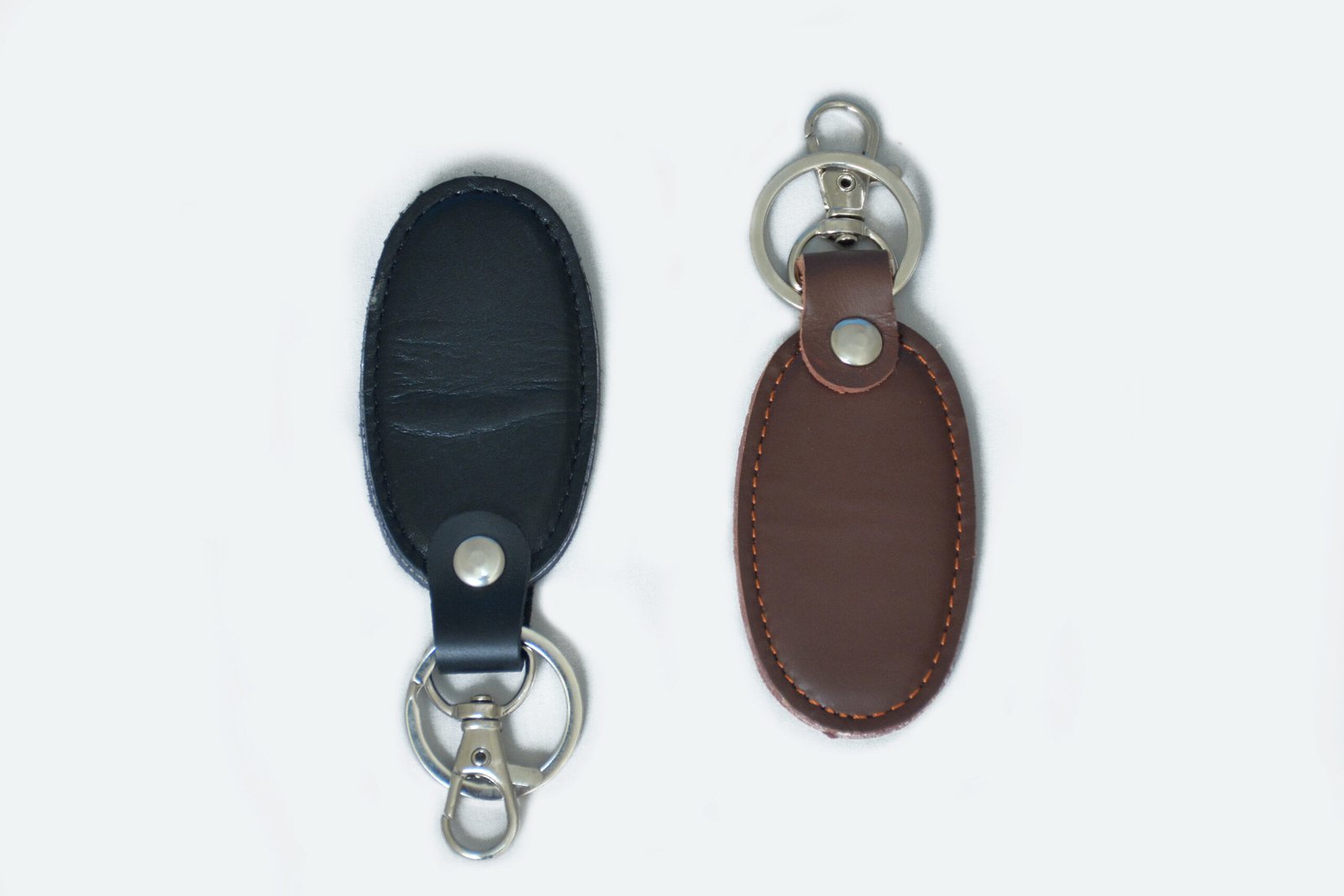 Dual-Tone Leather Keychain Set – Premium Black & Brown - Image 2