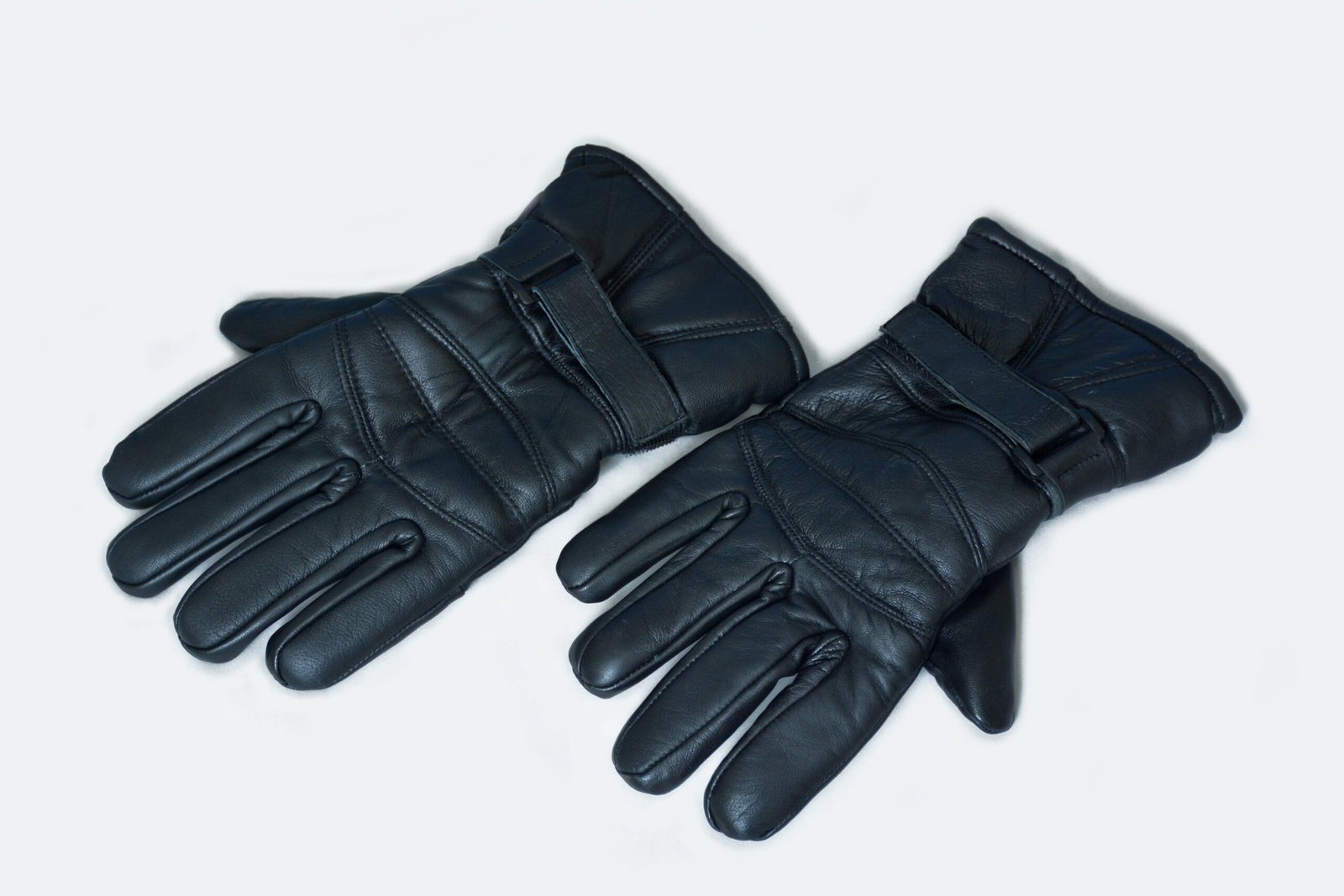 Men’s Premium Leather Combo Pack – Cap, Belt, Wallets & Gloves Set - Image 3